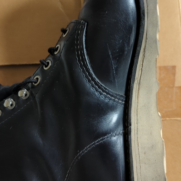 Red Wing 8165 Round Toe Heritage Boots - Picture 15 of 16